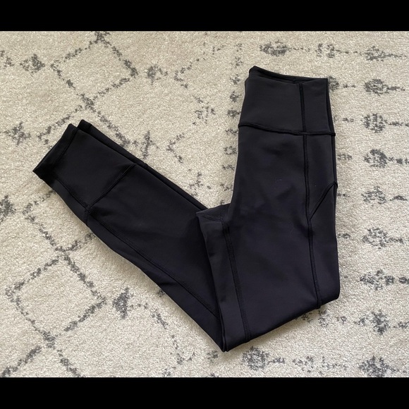 Lululemon in movement size 4 - Picture 3 of 4